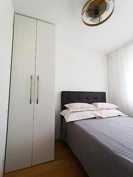 Teal Apartment-Free Garage Parking Zadar Apartment