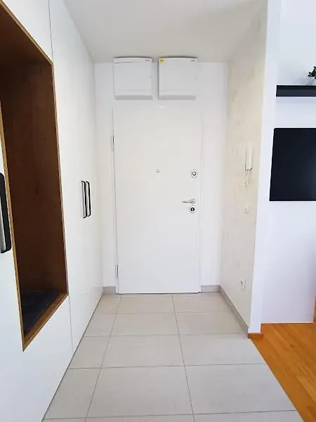 Teal Apartment-Free Garage Parking Zadar Apartment